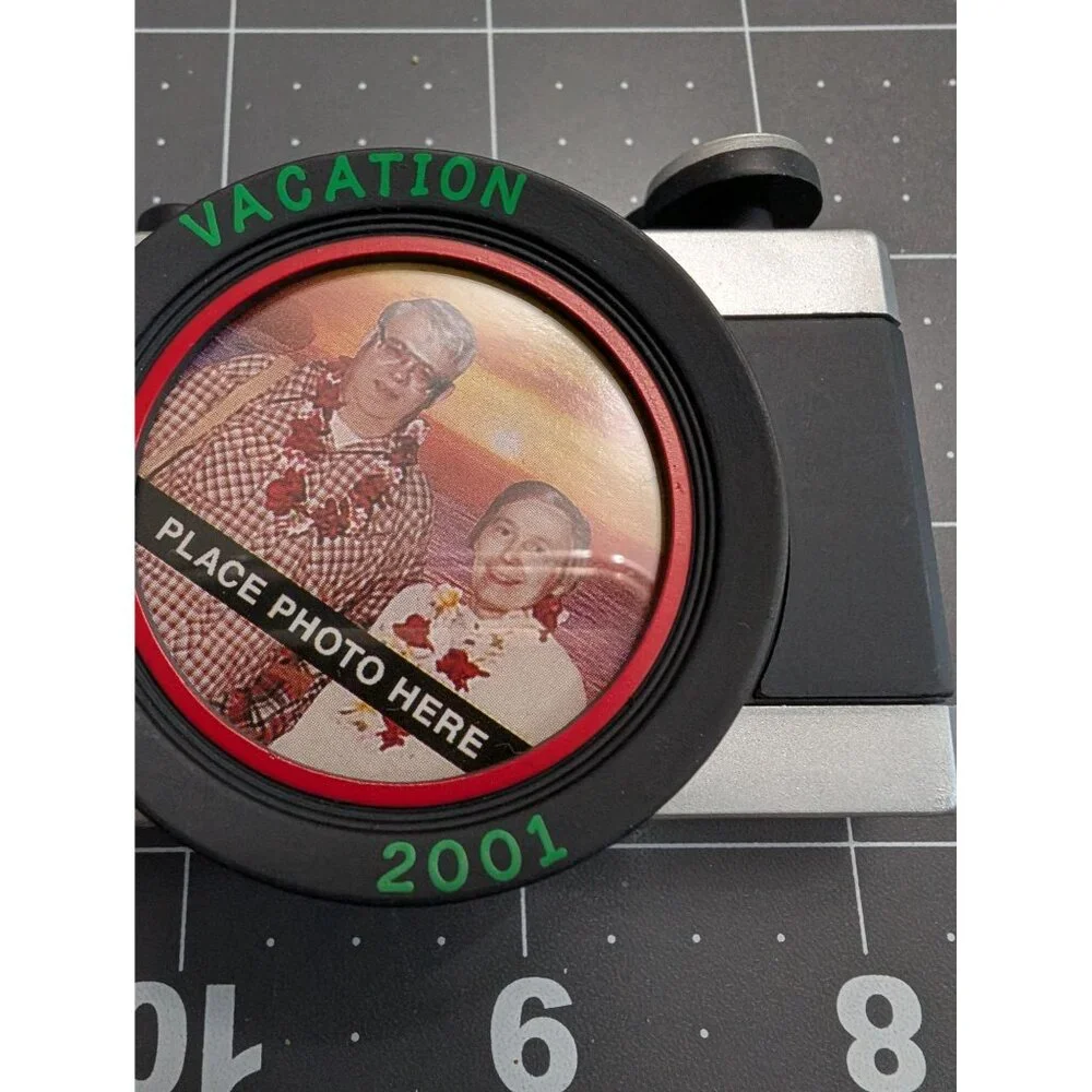 Hallmark Keepsake Camera Vaction 2001‎ photo frame ornament y2k vtg